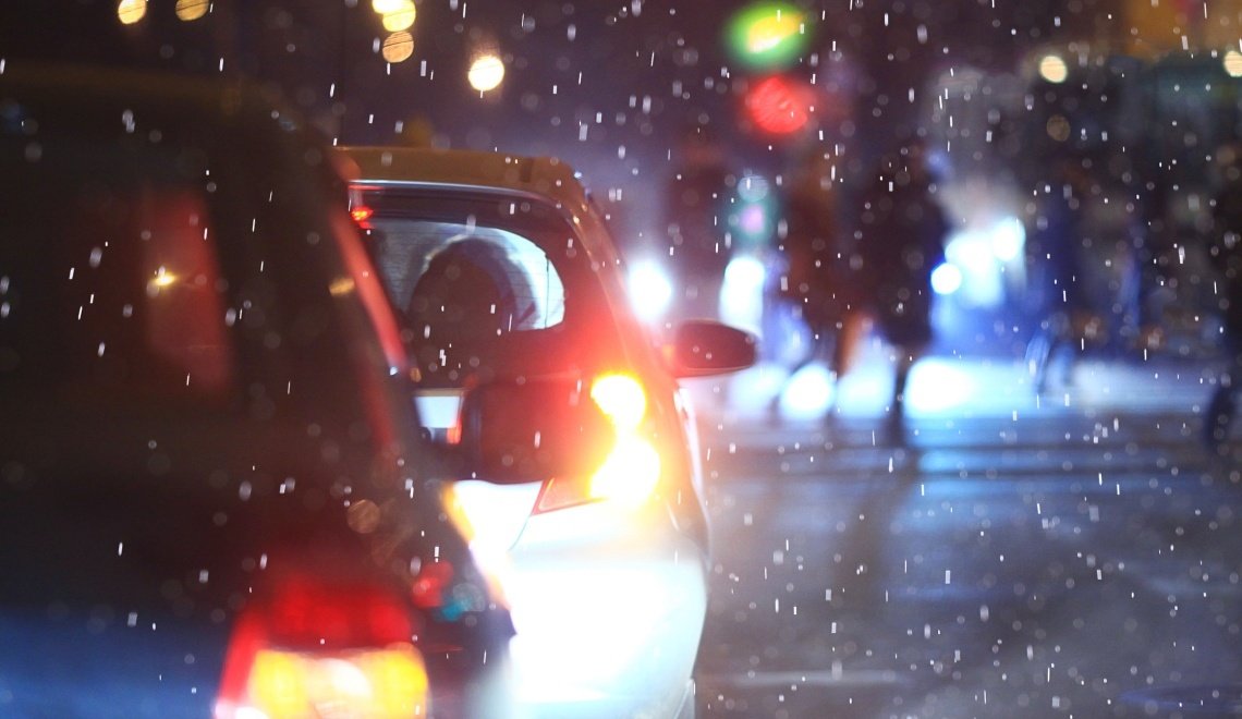 Snowing in traffic